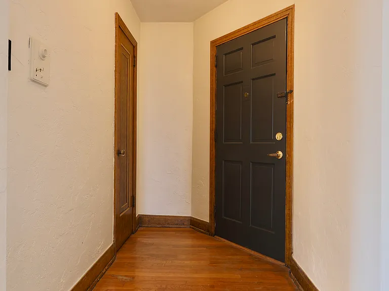 Apartments On Academy — Photo 26