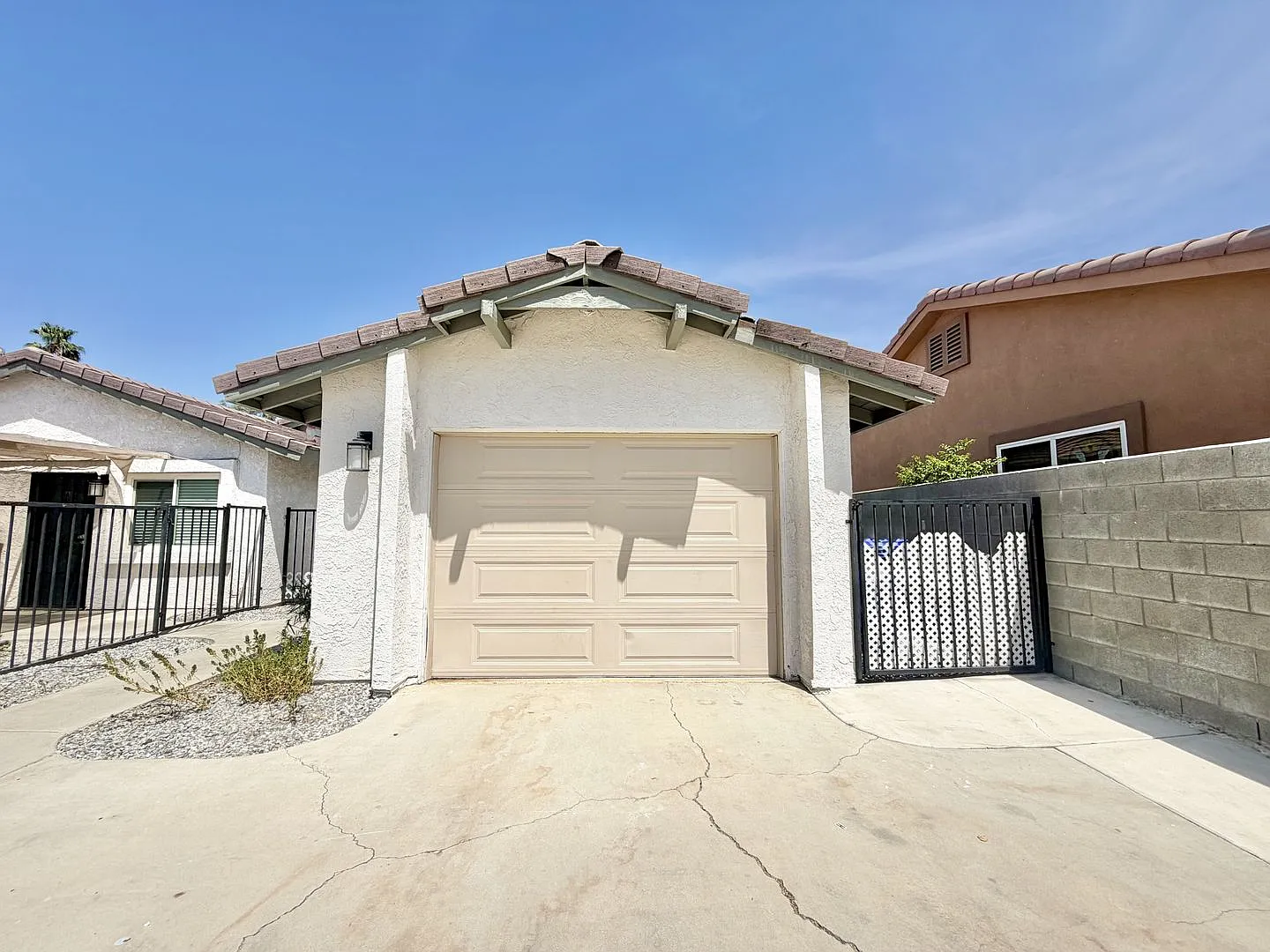 Available Now!! 3 Bedroom/ 2 Bathroom Duplex In Cathedral City! — Photo 3
