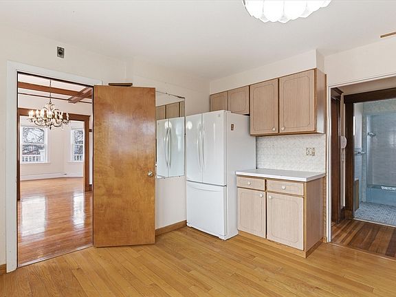 4th image of 58-60 Orvis Rd