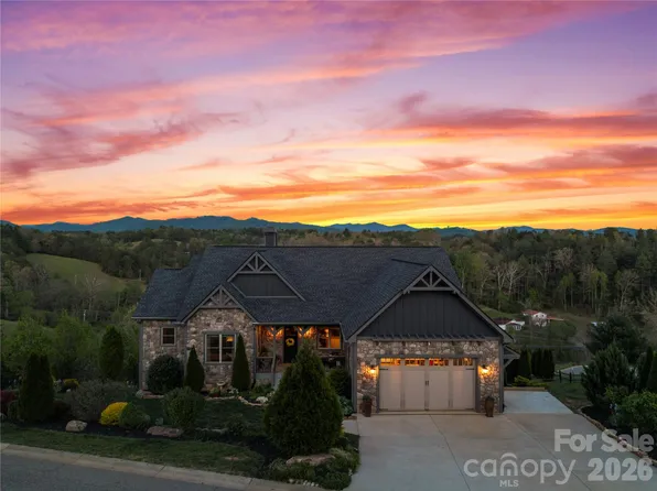 28 Gracie Ln, Weaverville, NC 28787