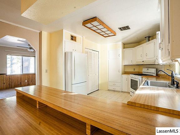 4th image of 691-330 Cedar Way