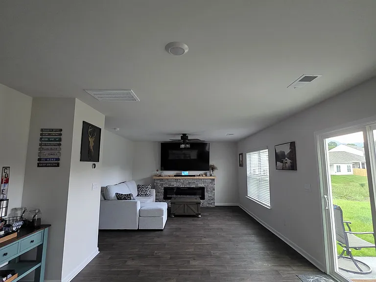 84 Madelyn Dr — Photo 3