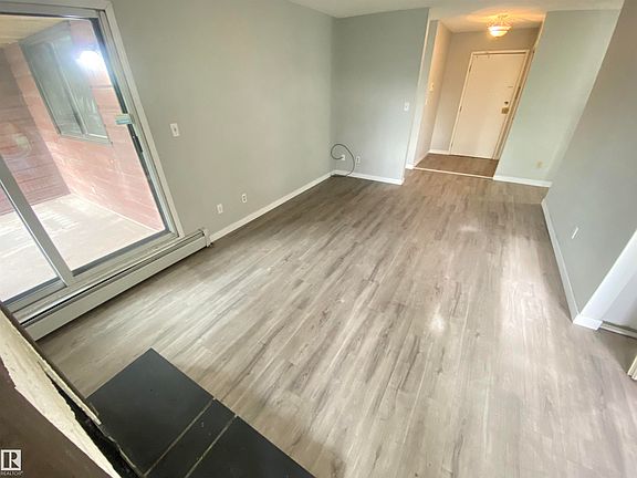 4th image of 10826 113th St NW #302