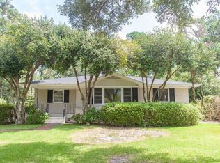 3917 Halifax Rd, Wilmington, NC 28403