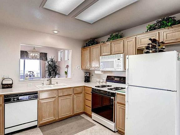 5th image of 2708 Valley Downs Dr
