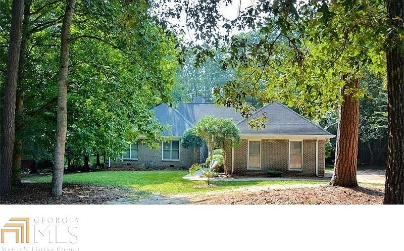 1st image of 229 Lakewood Dr