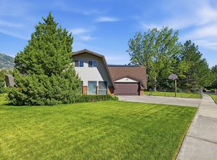 9892 Hidden Dr, Highland, UT 84003