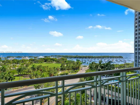 3400 SW 27th Ave APT 902, Miami, FL 33133