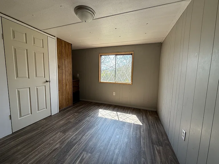 208 Turnbull St — Photo 6