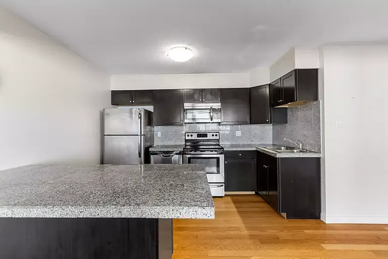 2163 Hamilton St #10 — Photo 5