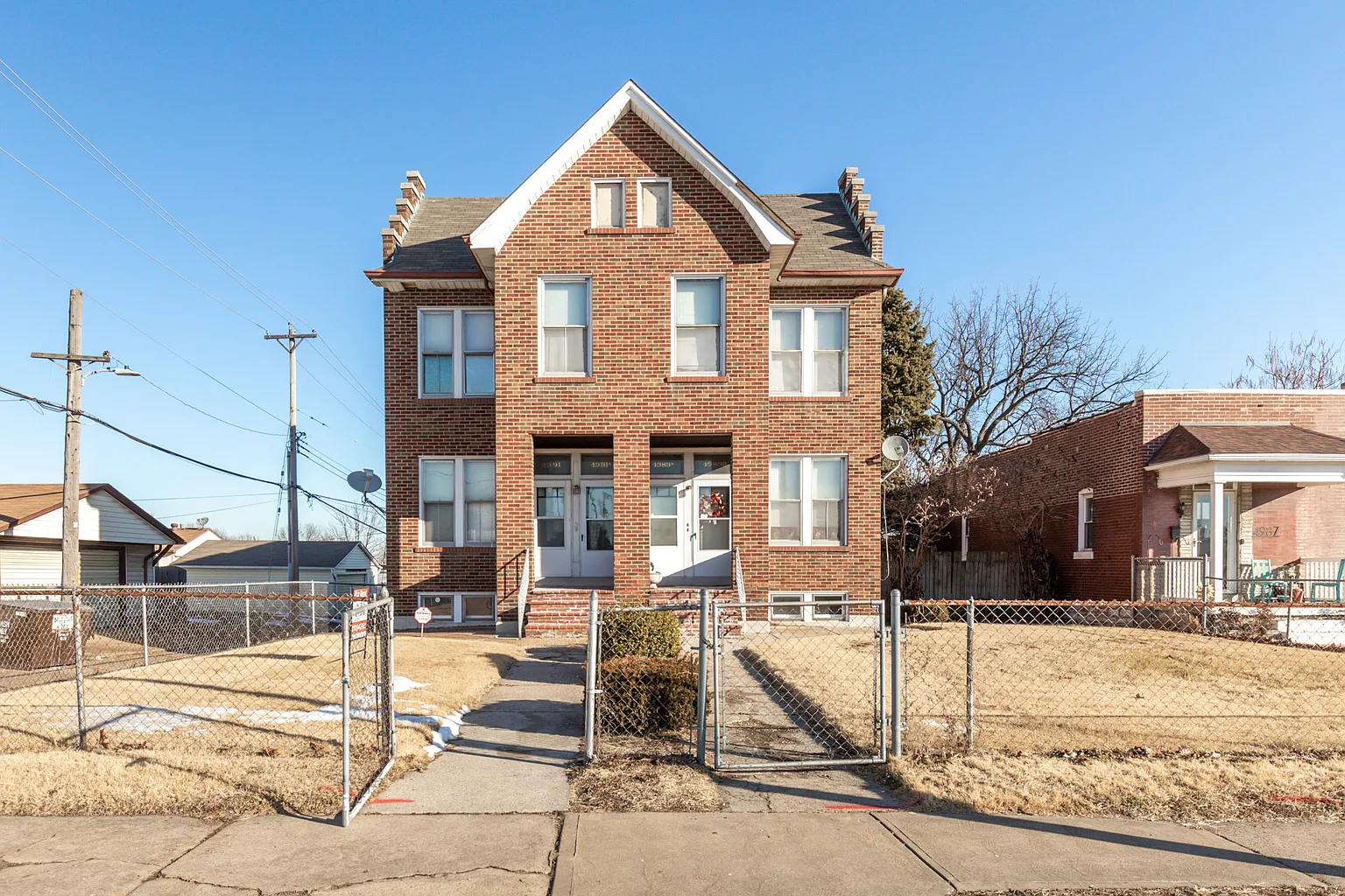 4989A Arsenal St photo 1
