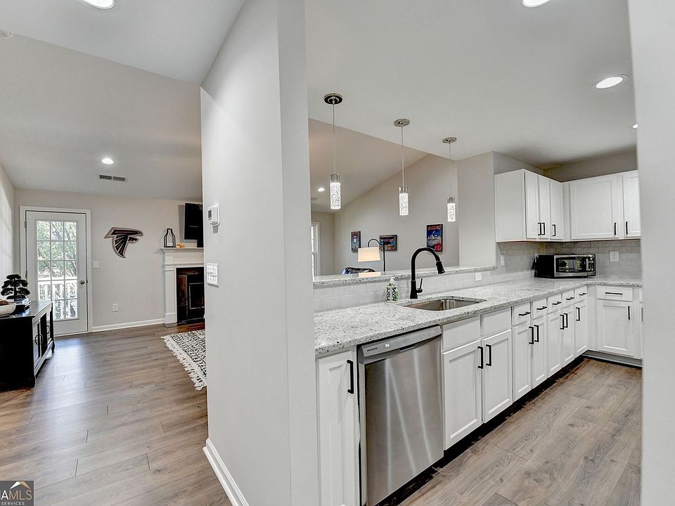 1st image of 324 Teal Ct