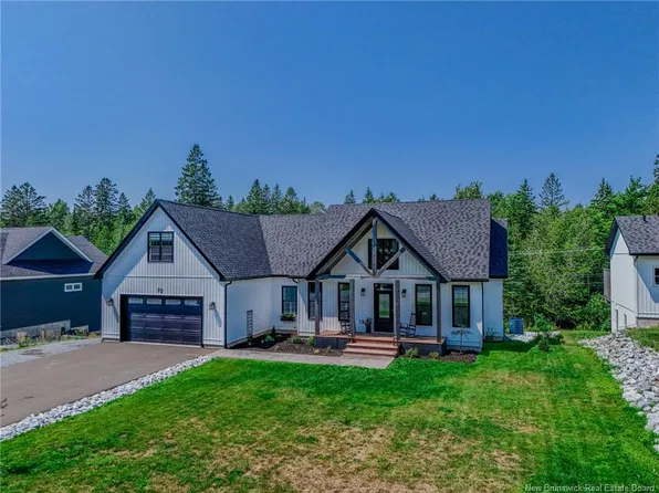 72 Longwood Dr, Rothesay, NB E2E 0C2