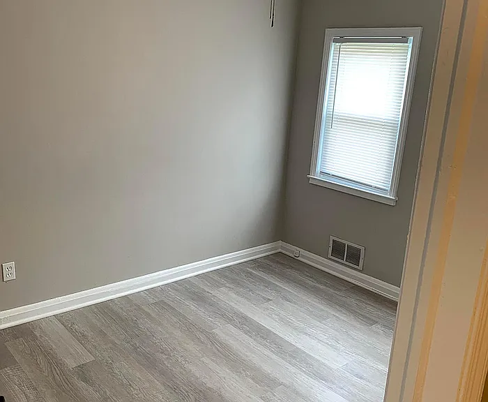 5599 The Alameda — Photo 12