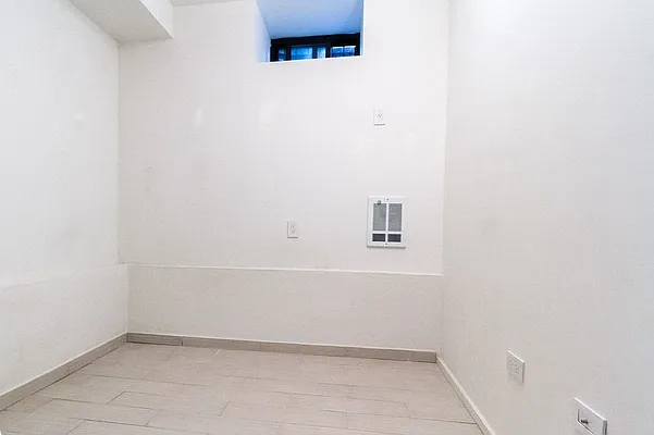 Rented by EXR | media 24