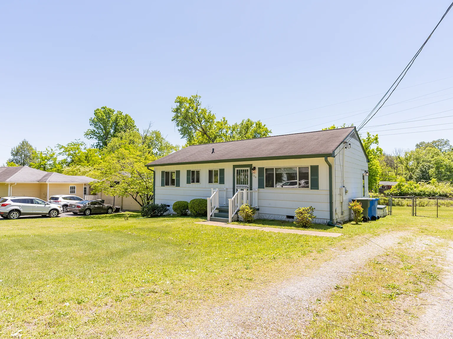 3 bed, 1008 sqft, $1,700 — Photo 3