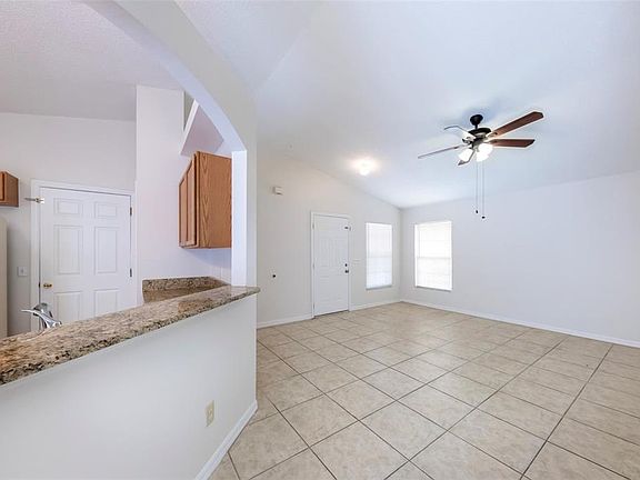 3rd image of 10109 VISTA COVE LANE
