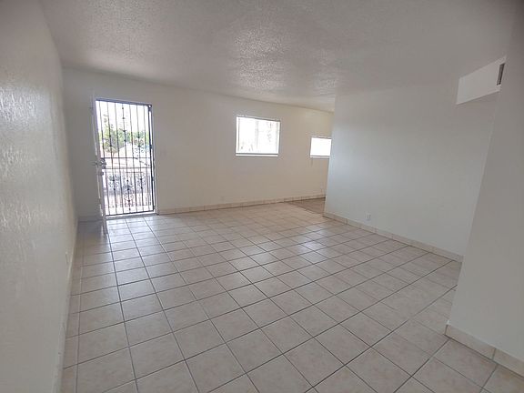 5th image of 5240 Pebble Beach Blvd APT D