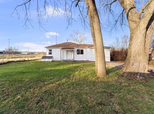 3221 66th Ave, Moline, IL 61265