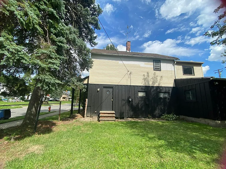 9918 Sandusky Ave — Photo 29