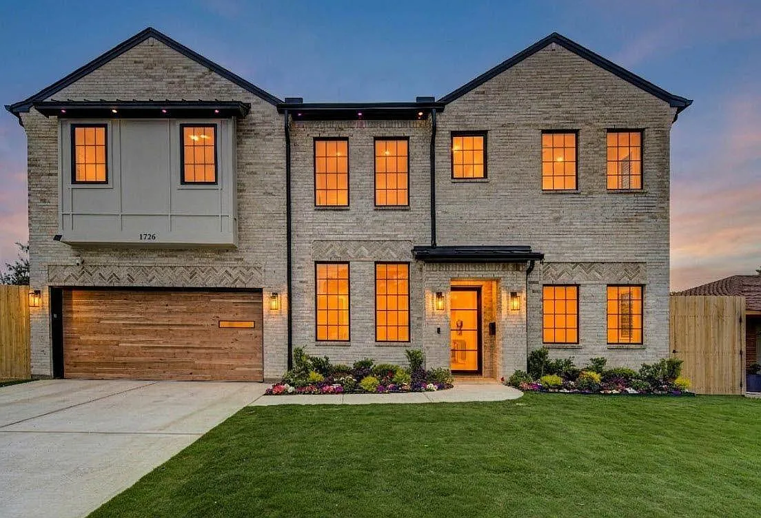 5 bed, 5.0 bath, 4100 sqft, $7,700 — Photo 1