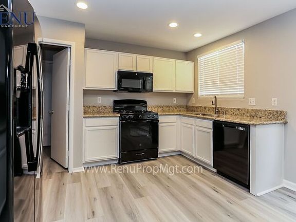 3rd image of 8744 W Majestic Pine Ave