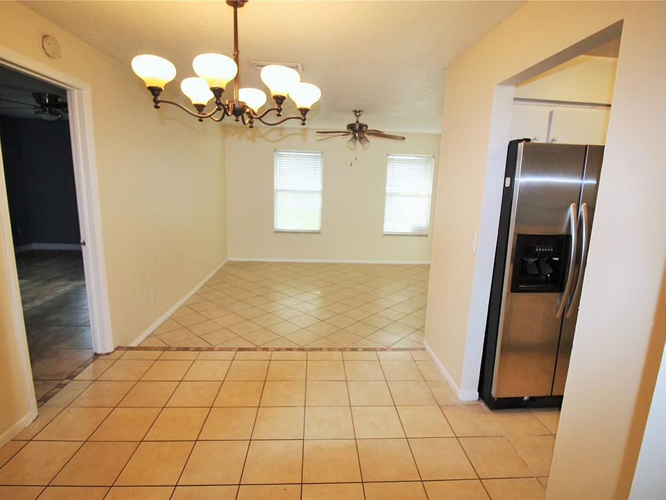 1st image of 610 Wilshire Dr