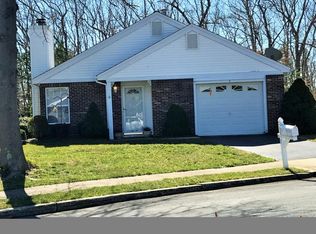 7 Ivy Ct, Barnegat, NJ 08005