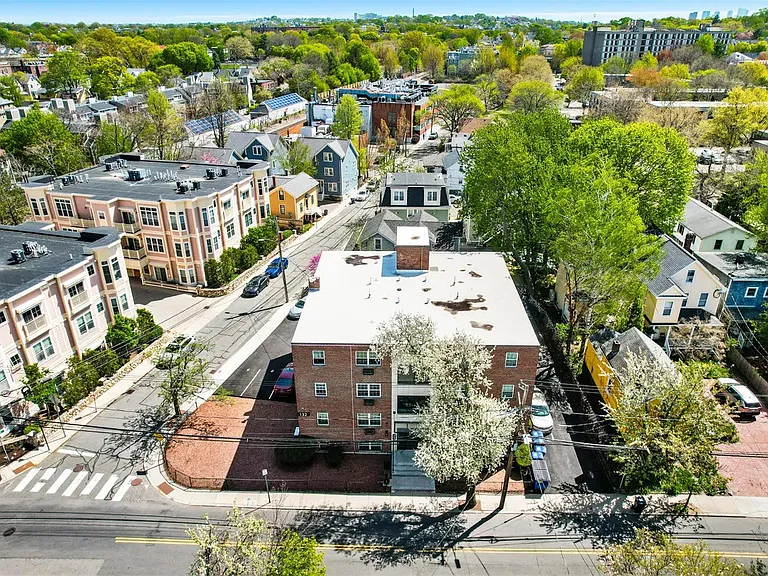 134 Sherman St #7 — Photo 11