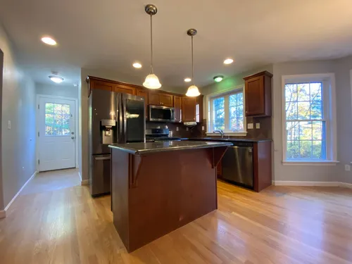 215 Auburn St Photo 1