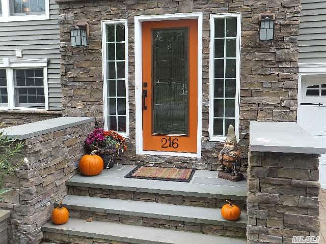 2nd image of 216 Cedrus Ave