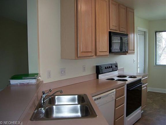 4th image of 3800 Rosemont Blvd APT 104G