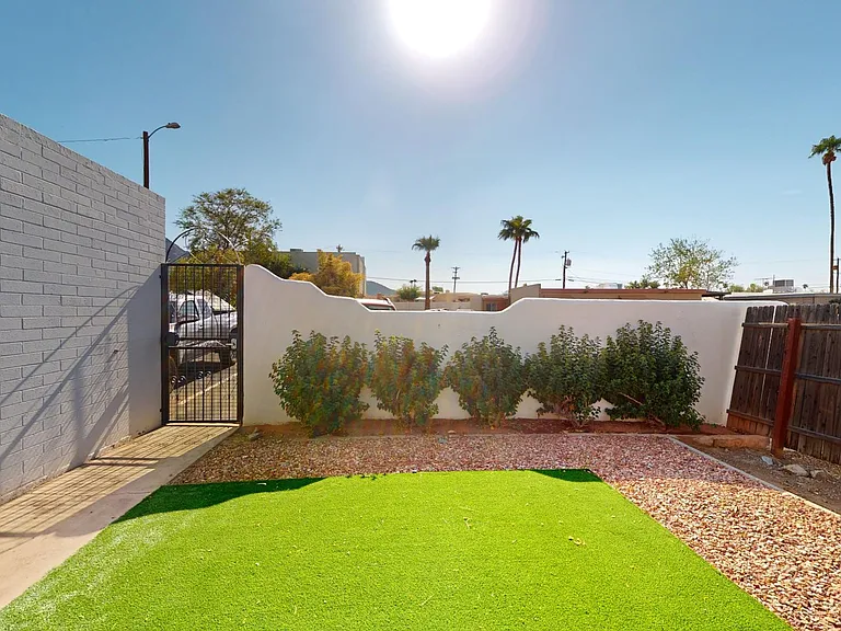 1712-1724 E Ocotillo Rd — Photo 21