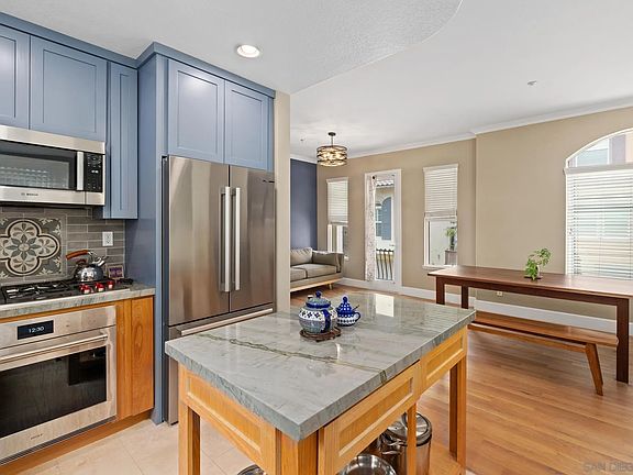 4th image of 2657 Villas Way
