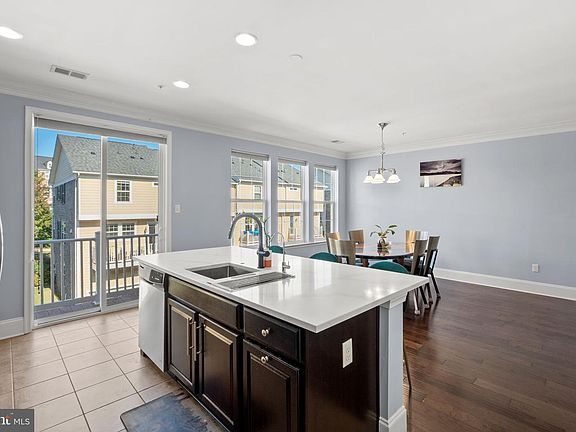 5th image of 731 Cobbler Pl #731