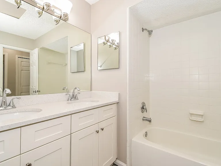 4331 Walnut Bnd — Photo 15