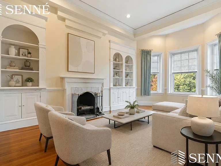 216-218 Commonwealth Ave #4 — Photo 3