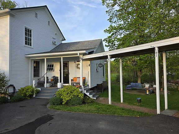 4th image of 896 East Road