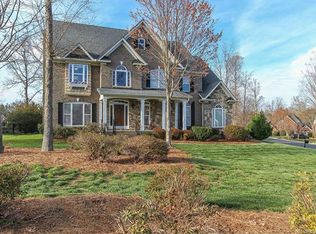 559 Ballymote Ct, Matthews, NC 28104