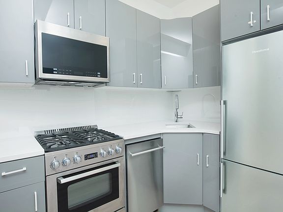 5th image of 1158 1st Ave APT 3b