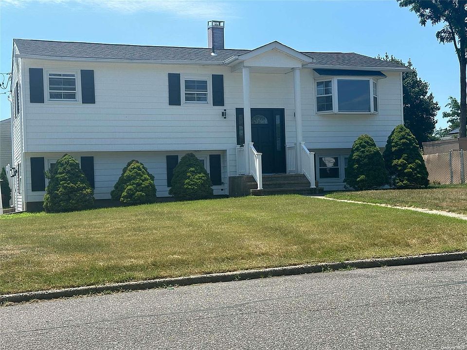 1st image of 1702 Wave Avenue