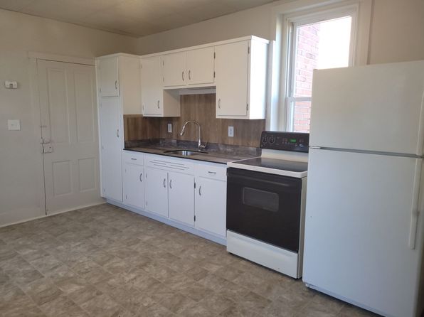 223 Main St APT 2