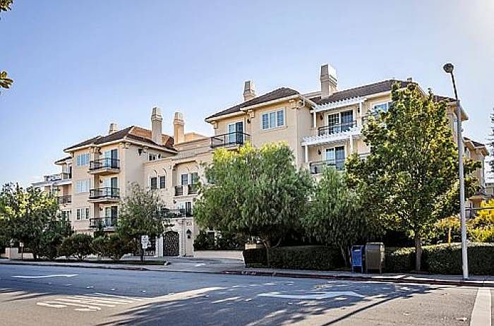 1st image of 153 N San Mateo Dr APT 309