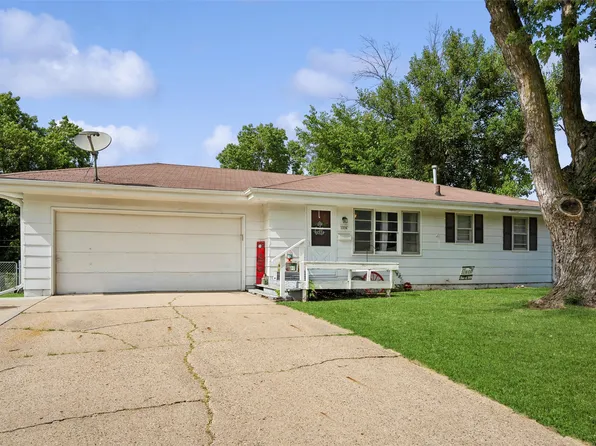 1226 SW Lynn Dr, Ankeny, IA 50023