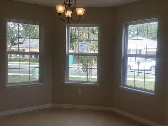 4th image of 5021 Grassy Knoll Dr