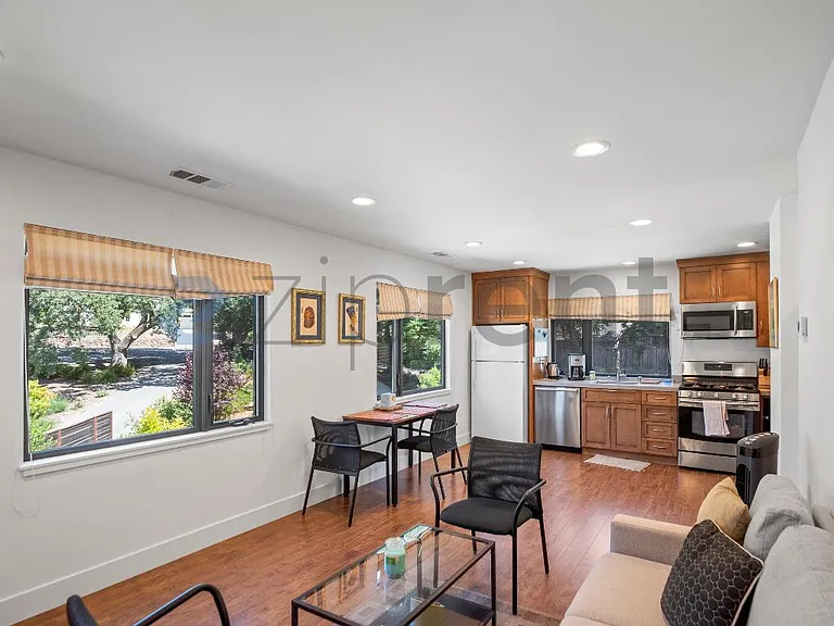 1701 Whitham Ave — Photo 43