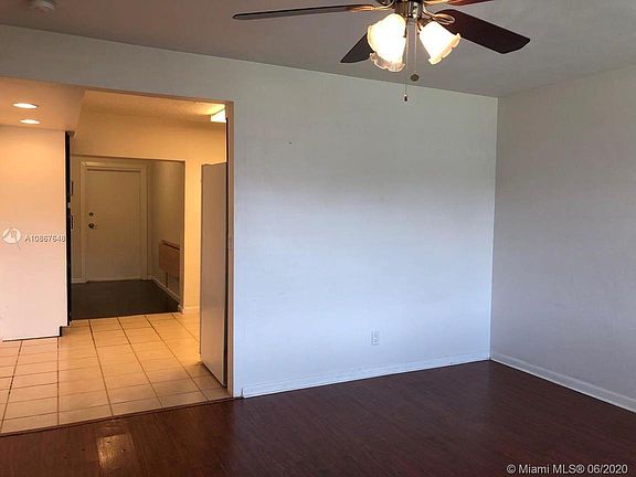 5th image of 4970 SW 92nd Ter Unit 4970
