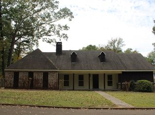 692 Old Hickory Rd, Grenada, MS 38901