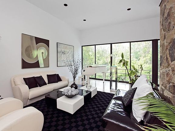 Spectacular Contemporary