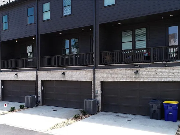 6562 Beacon Dr — Photo 18